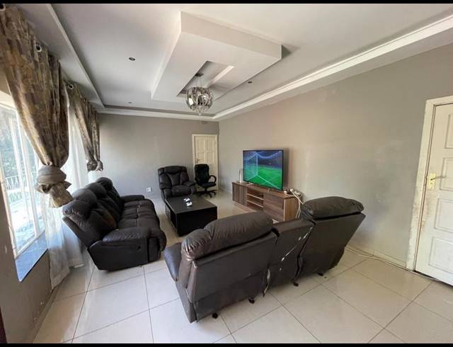 3 BEDROOM HOUSE FOR SALE IN PRIMROSE HILL